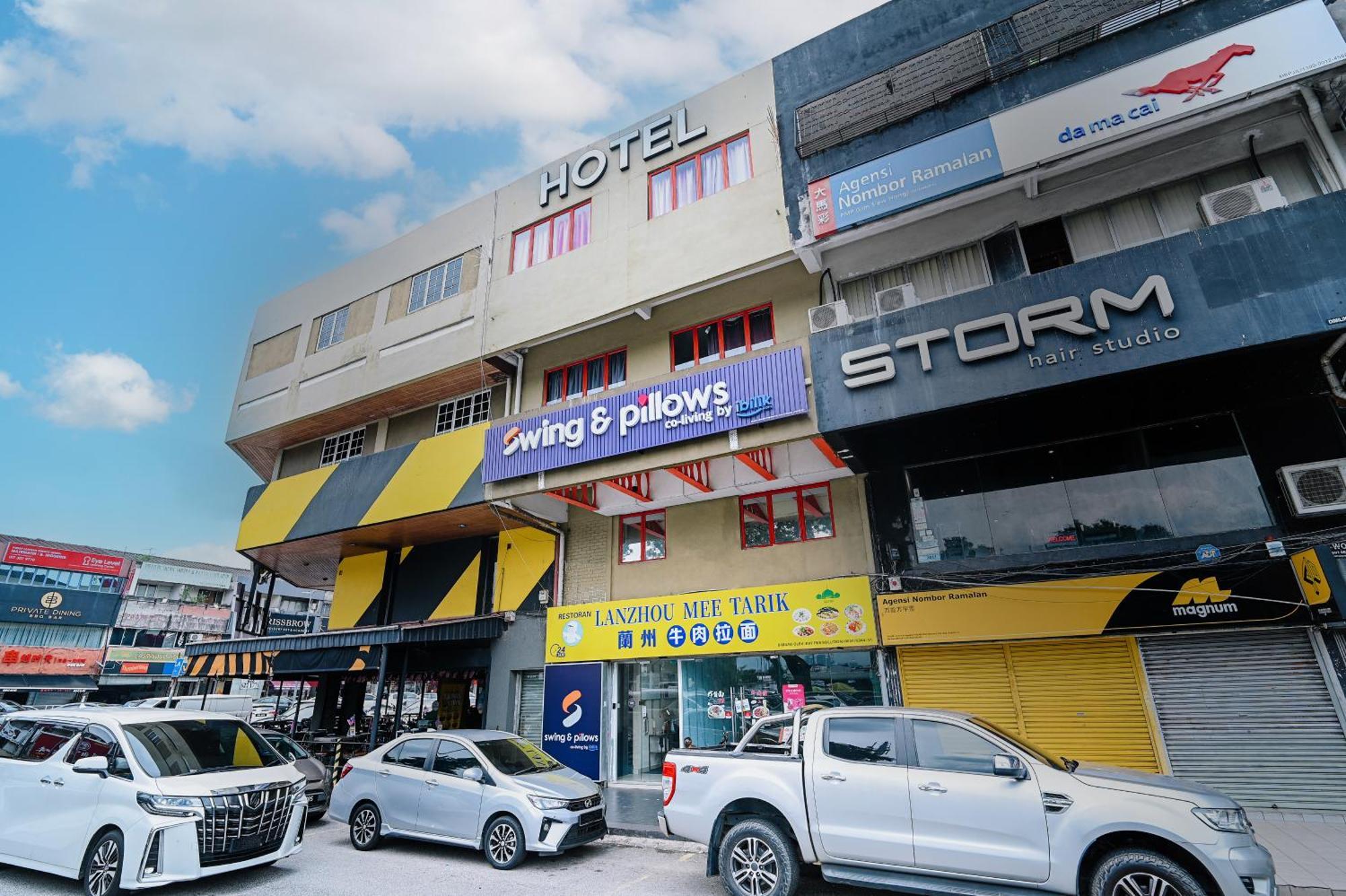 Swing & Pillows - Pj Ss2 Petaling Jaya Dış mekan fotoğraf