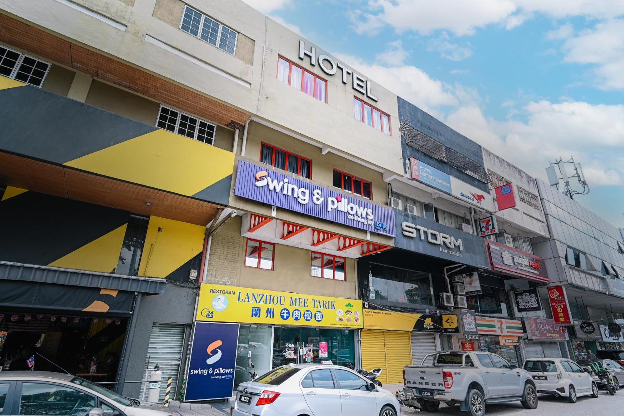 Swing & Pillows - Pj Ss2 Petaling Jaya Dış mekan fotoğraf